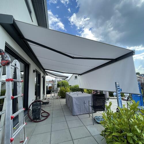 Vollkassettenmarkise Kadeco 360 mit Vario Volant