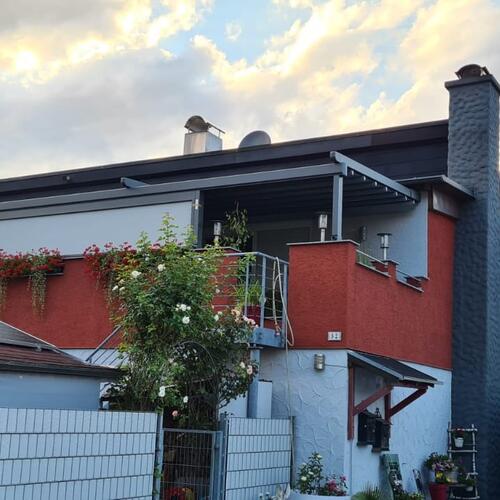 Pergola Balkon mit Zip Senkrechtmarkise