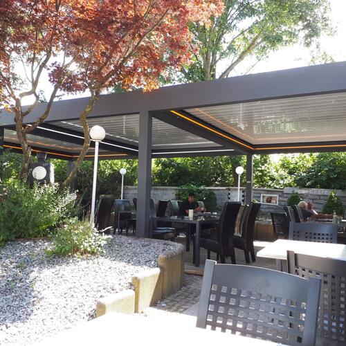 Lamellendach für Gastronomie